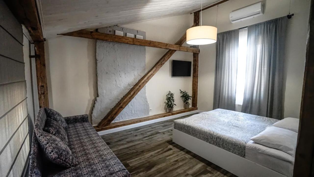 Hotel N°10 Lviv Exterior photo