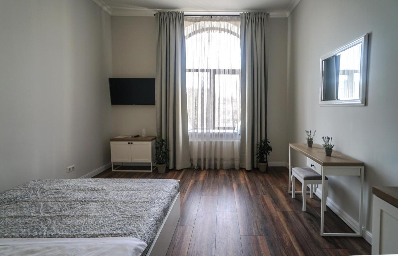 Hotel N°10 Lviv Exterior photo